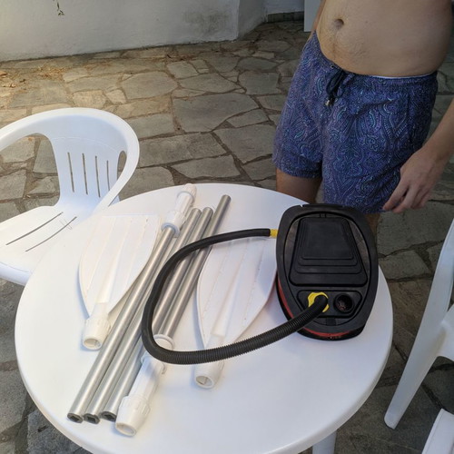 Inflatable boat used for 2 persons with aluminum oars