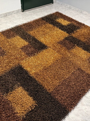 Χαλί σαλονιού σαν καινούργιο σε καφέ γήινες αποχρώσεις 250x170cm