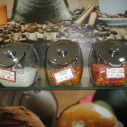 Coffee shop and nut shop equipment in very good condition