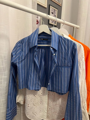 Zara blue shirt like new, size S