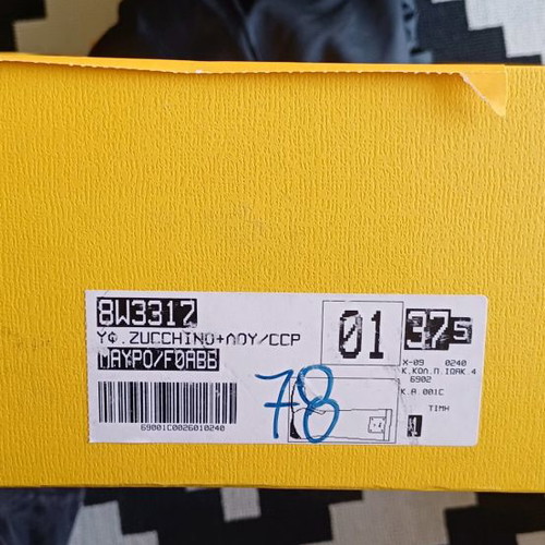 Fendi boots used patent leather and fabric, size 38 black