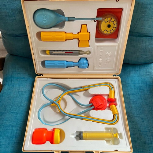 Vintage Fischer Price παιχνίδι με ιατρικά εργαλεία μεταχειρισμένο