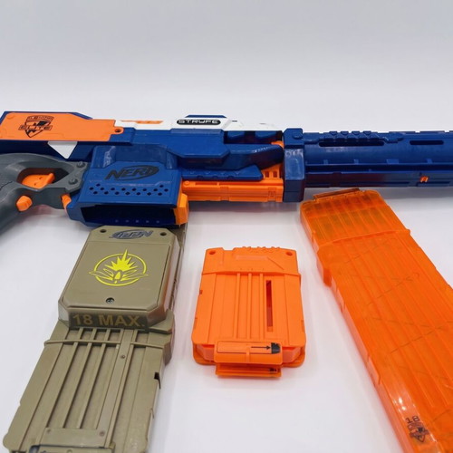 Nerf blasters set like new, 11 authentic guns with accessories and darts