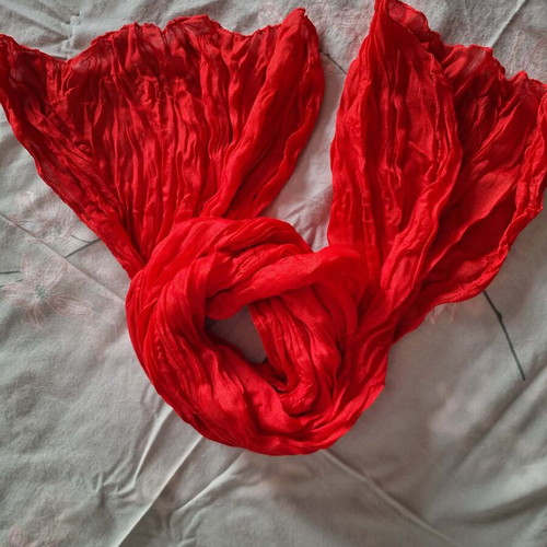 Women's scarves, red