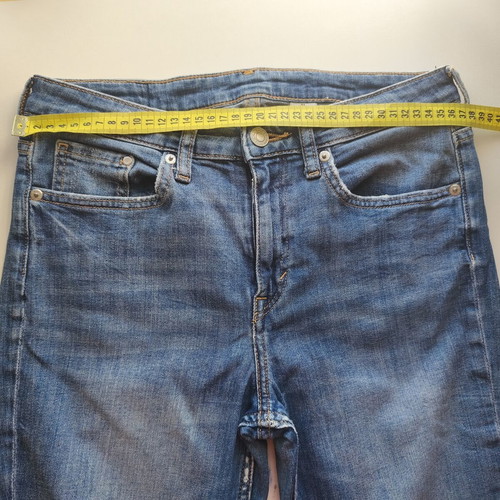 H&M women's girlfriend-fit jeans, size XS, blue