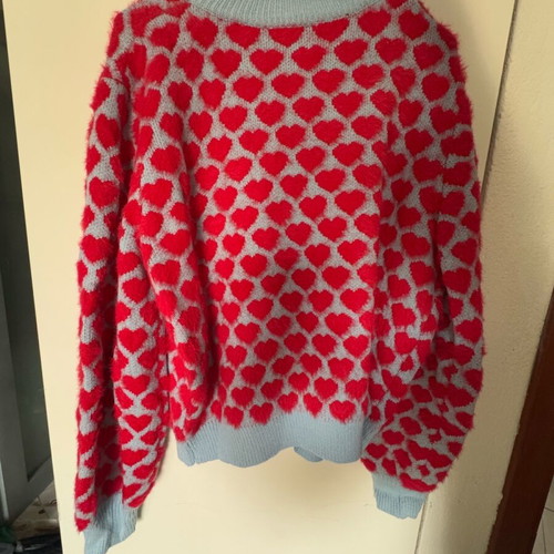 Milk white sweater like new with hearts, blue and pink