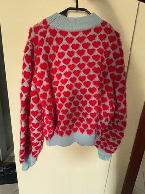 Milk white sweater like new with hearts, blue and pink