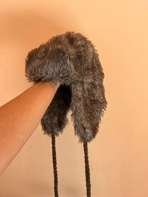 Winter fluffy hat new, brown, size M