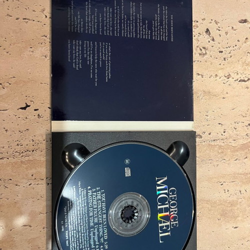 George Michael Official CD like new, pop