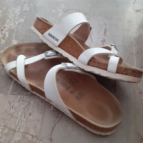 Birkenstock slippers size 39, white