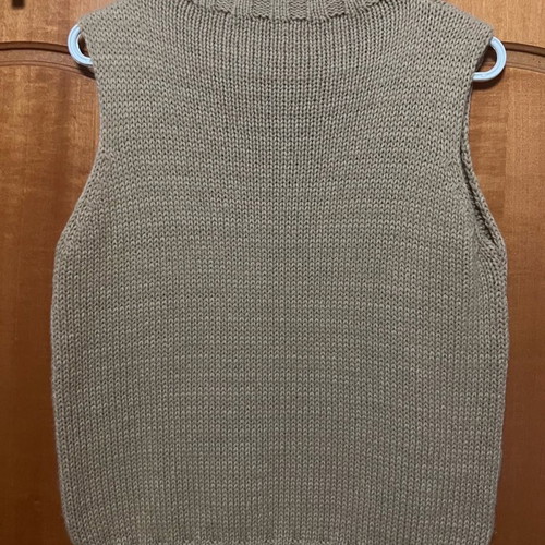 Knitted vest new, size L, beige