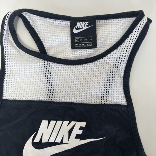 Nike white and black net gym top shirt XS like new