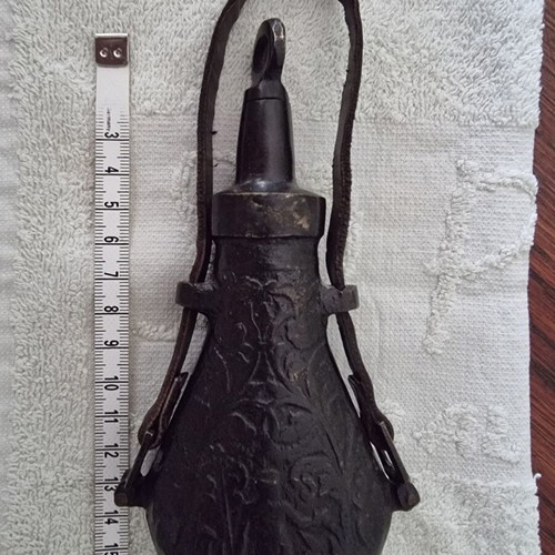Powder flask 19th century like new