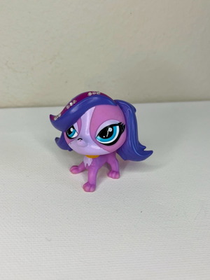 Littlest Pet Shop Zoe Trent toy used in good condition