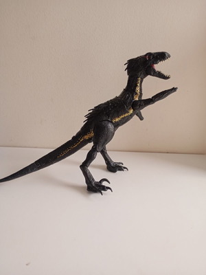 Jurassic World Attack Indoraptor action figure with sound and lights