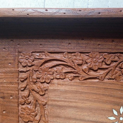 Wooden tray new decorative with carved details