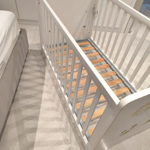 Baby and children's bed 140x90cm used with mattress and adjustable heights