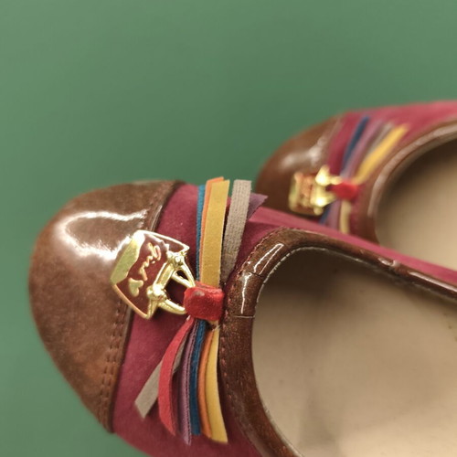 Ballerina shoes used, children's velour with patent leather, size 36 red