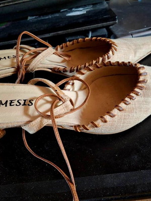 Vintage Y2K Nemesis mules size 39, like new, beige and brown
