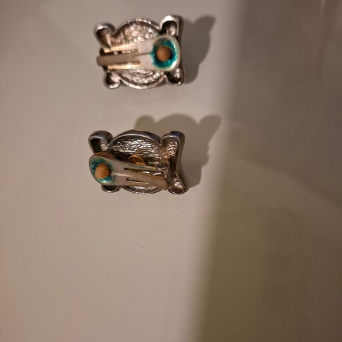 Vintage clip-on earrings used, white and silver