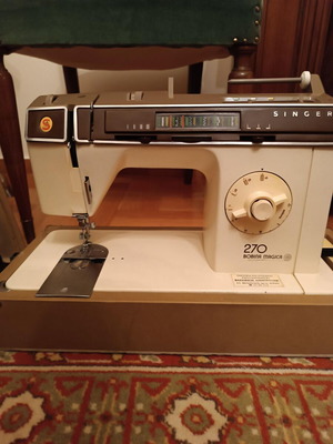 Bombina Magica Singer 270 sewing machine used with motor and foot switch