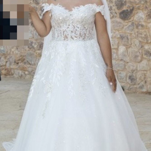 Wedding dress like new, size S-M, white/ivory, princess style