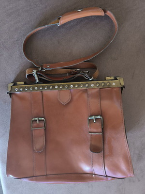 Leather crossbody bag like new, brown, vintage style