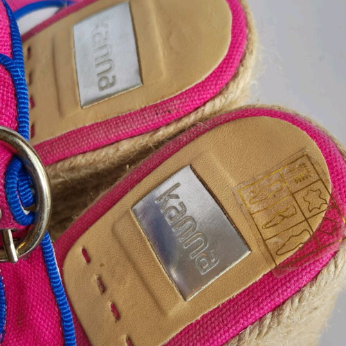 Kanna espadrille platforms like new, pink with blue trim