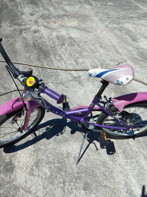 Style Mascot Kids Bicycle used, 16-18 inch wheels, purple and pink