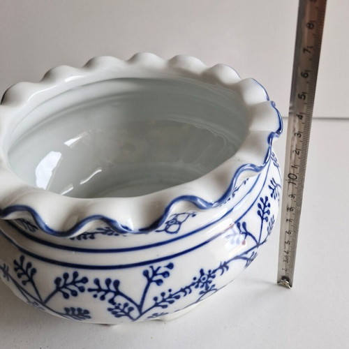 Porcelain vintage fruit bowl like new