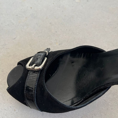 Peep toe leather Atos Lombardini heels size 39 like new, black