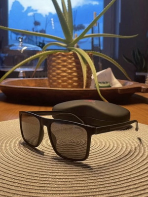 Carrera carrera 8064/S 08A M9 57 sunglasses like new, black and gray