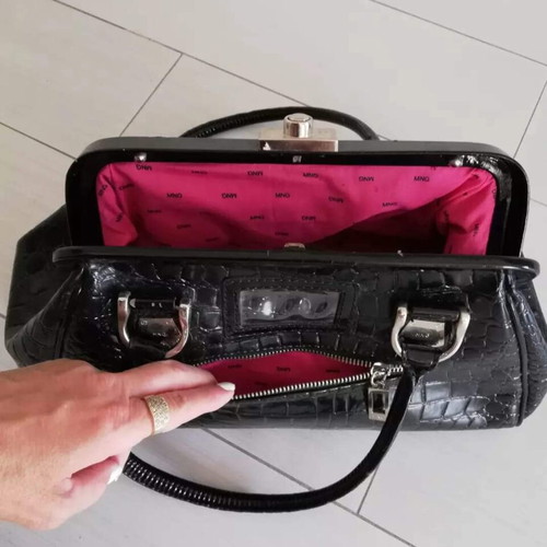 Black classic bag MNG