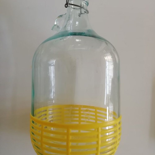 Glass damigiana used 5 liters with plastic basket