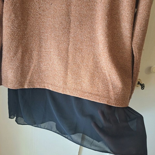 Chic Two-Layer Top like new, beige and brown