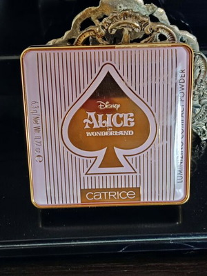 Catrice Disney Alice in Wonderland powder new
