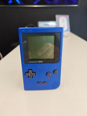 Nintendo Game Boy Pocket употребяван в много добро състояние