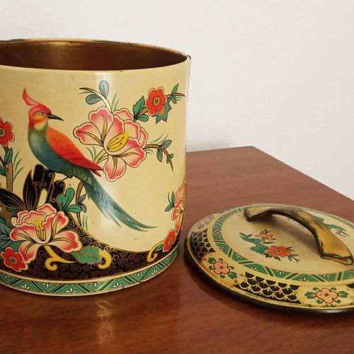 Vintage metal container used with lid and tropical bird decoration