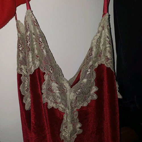 Red velvet nightdress size Large like new with white lace