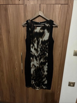 Zara midi sleeveless dress black with animal print like new