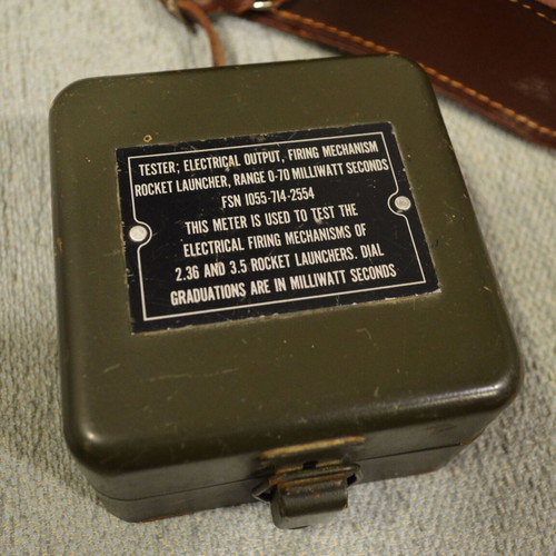 USA power meter WWII for M1 Bazooka like new with instructions and case