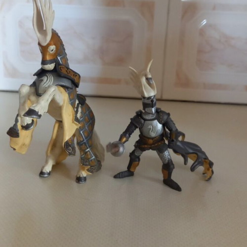 PAPO horse and knight swan figure like new