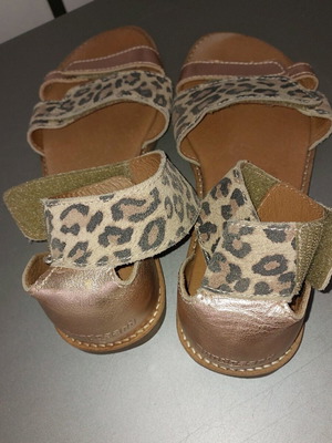 Bundgaard leather sandals like new, size 39