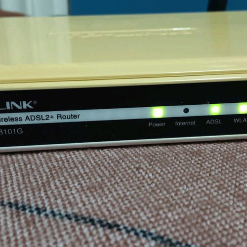 Wireless ADSL2+ Router TP-Link TD-W8101G used