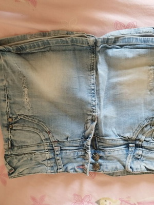 Women’s denim skirt used, size XL fitting L