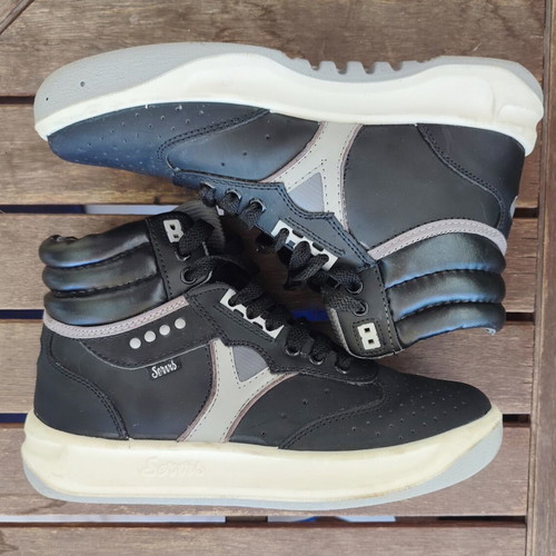 Servis Cheetah High Top Sneakers size 41 used, black and white