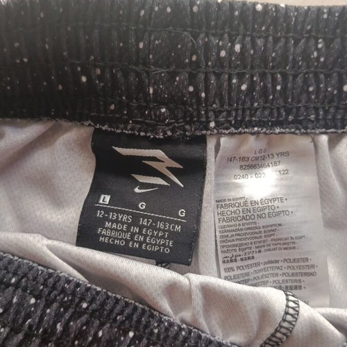 Nike shorts like new, black and white, size 158 cm, age 13