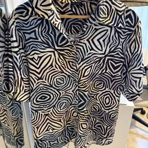 Be A Bee Matching Set satin lilac pants and printed shirt like new, S/M