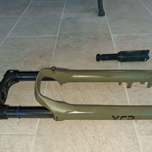 Suntour Suspension Front and Rear Like New for Enduro and Trail Bikes