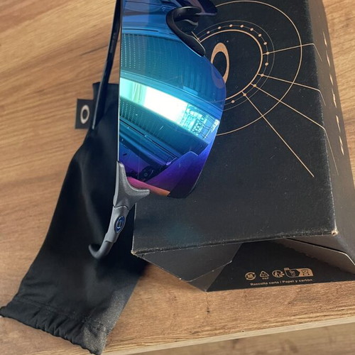 Oakley Evzero Blades men's sunglasses with black frame and blue mirror lens